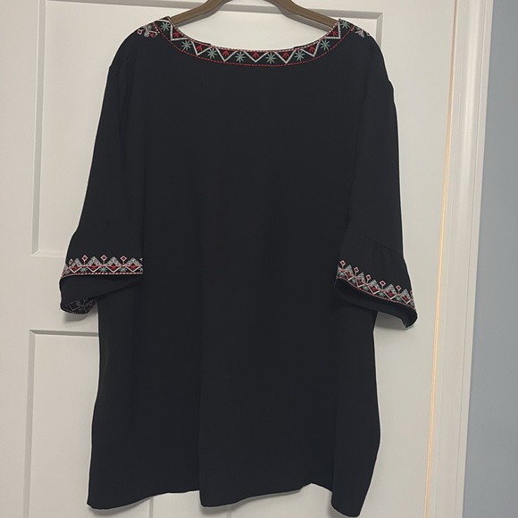 Women’s embroidered black Top size: 2XL - Picture 4 of 5